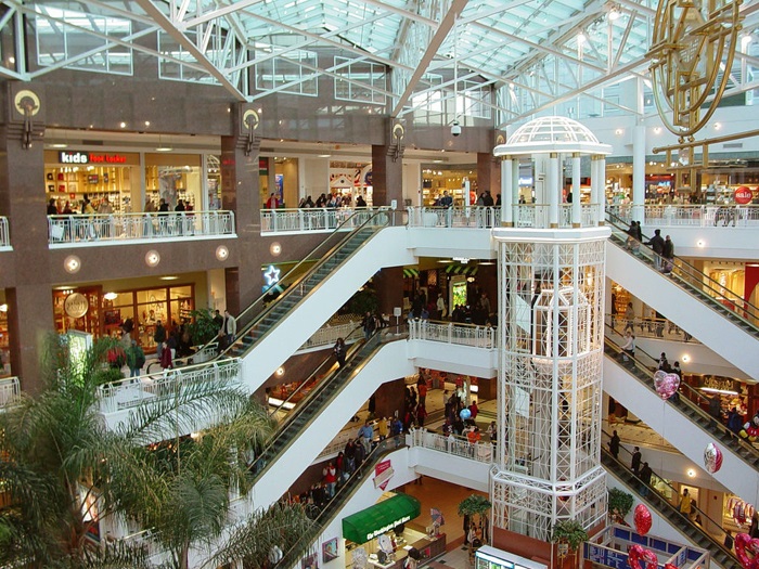The Fashion Centre at Pentagon City, a four-story shopping mall in Arlington, Virginia | schuminweb.com